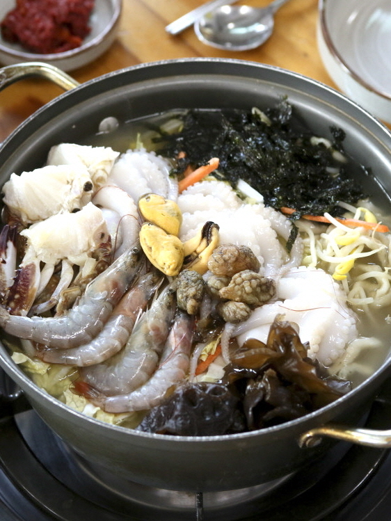 밀터해물칼국수